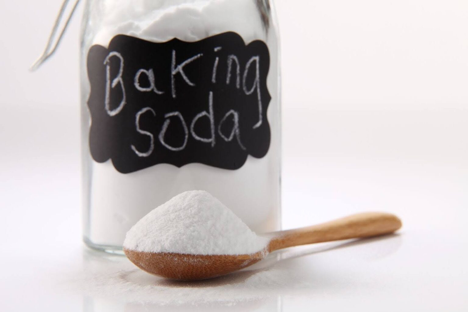baking-soda-clean-carpet-1536x1023.jpg
